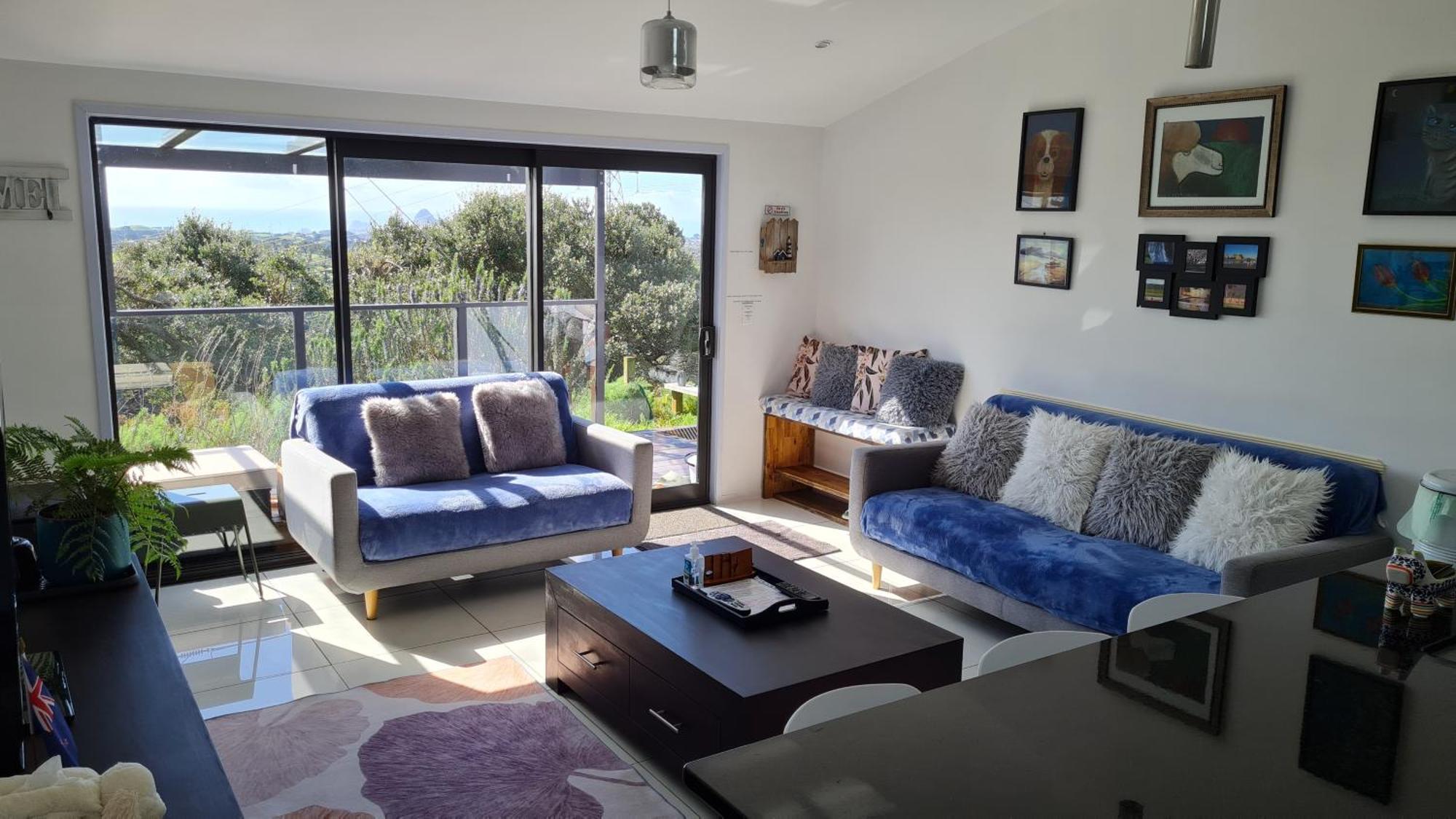 Cosy Country Cottage On A Sunny Hill New Plymouth Exterior photo